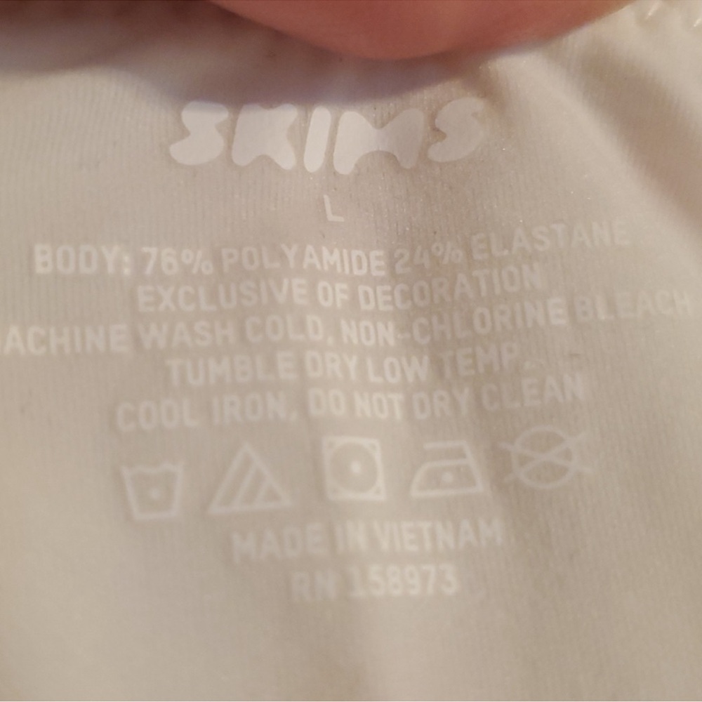 NWT SKIMS VALENTINE EDITION FITS EVERYBODY PICOT TRIM CROPPED CAMI | LARGE - Picture 14 of 15